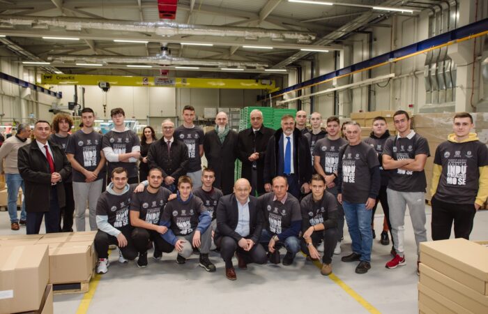 Celebrato a Subotica il PMI Day 2022 le aziende italiane aprono le porte agli alunni 007.jpg